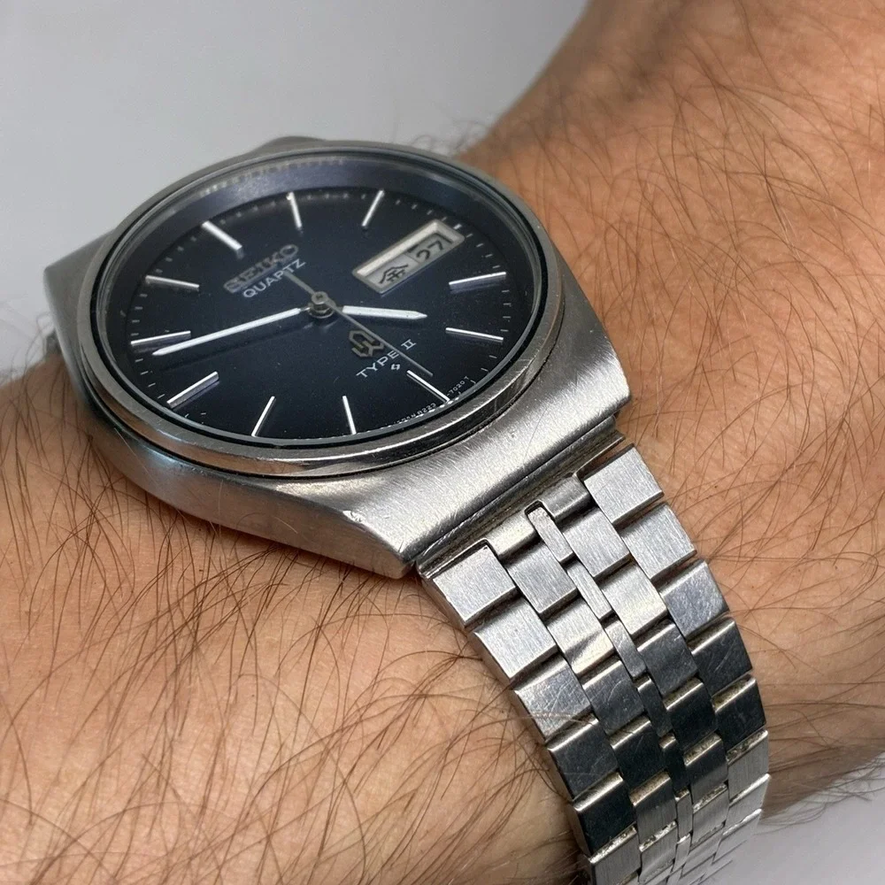 Vintage Seiko Type II 8223-701D Blue Dial Quartz Men's Watch 35mm - NEW CRYSTAL!